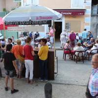 devant le bar la fontaine