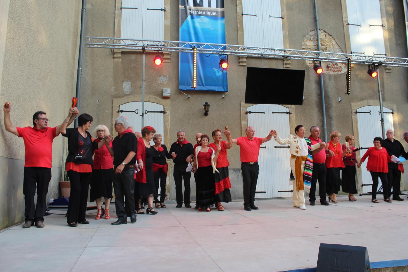 un grand bravo à la chorale et à Tony