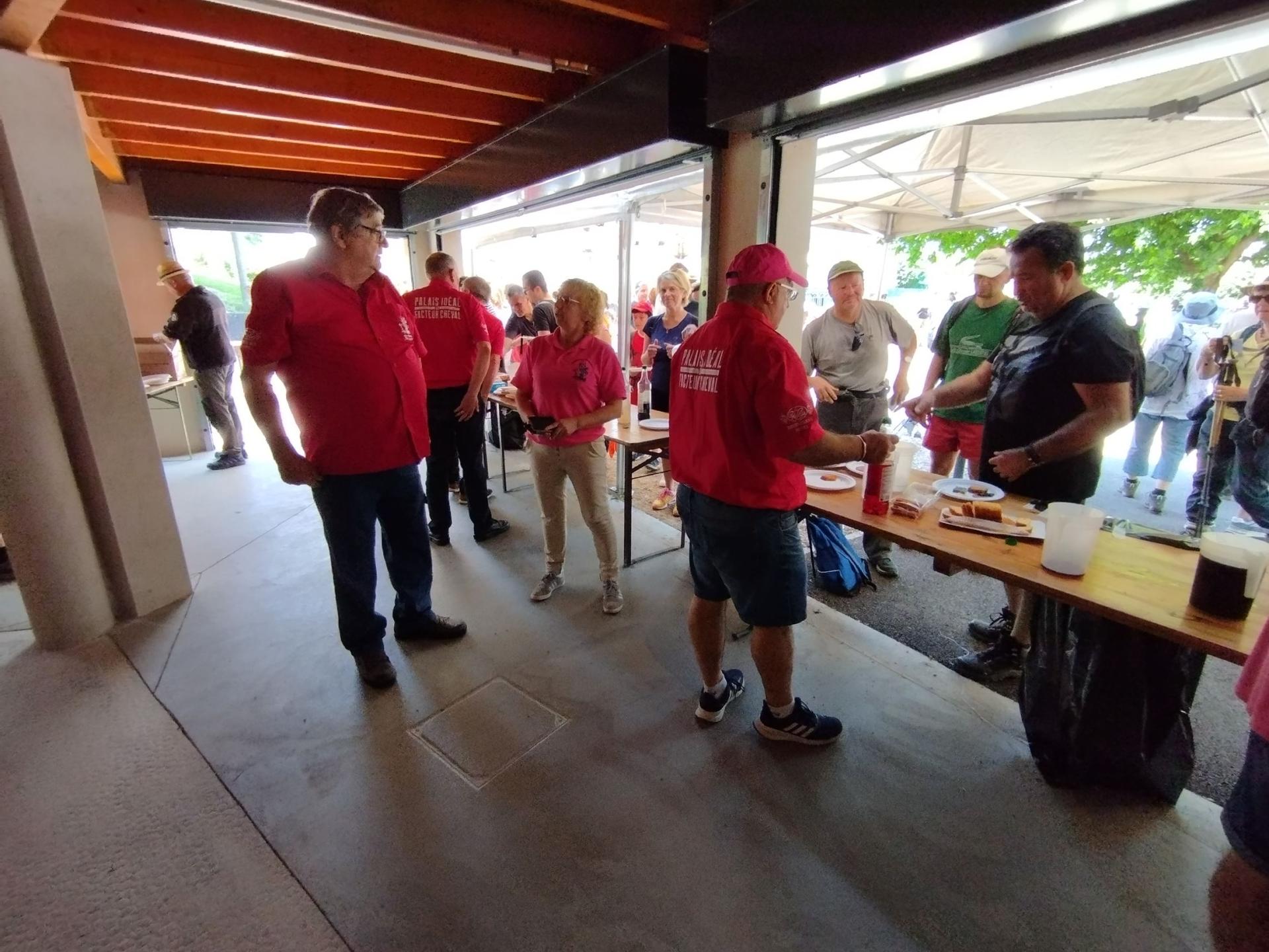 les rouges-gorges au service