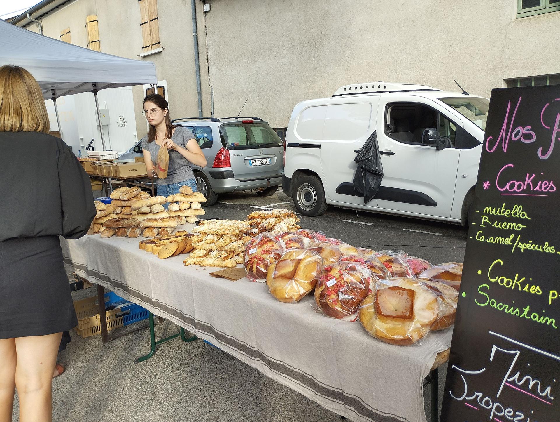 les petits pains et gâteaux de la boulangerie