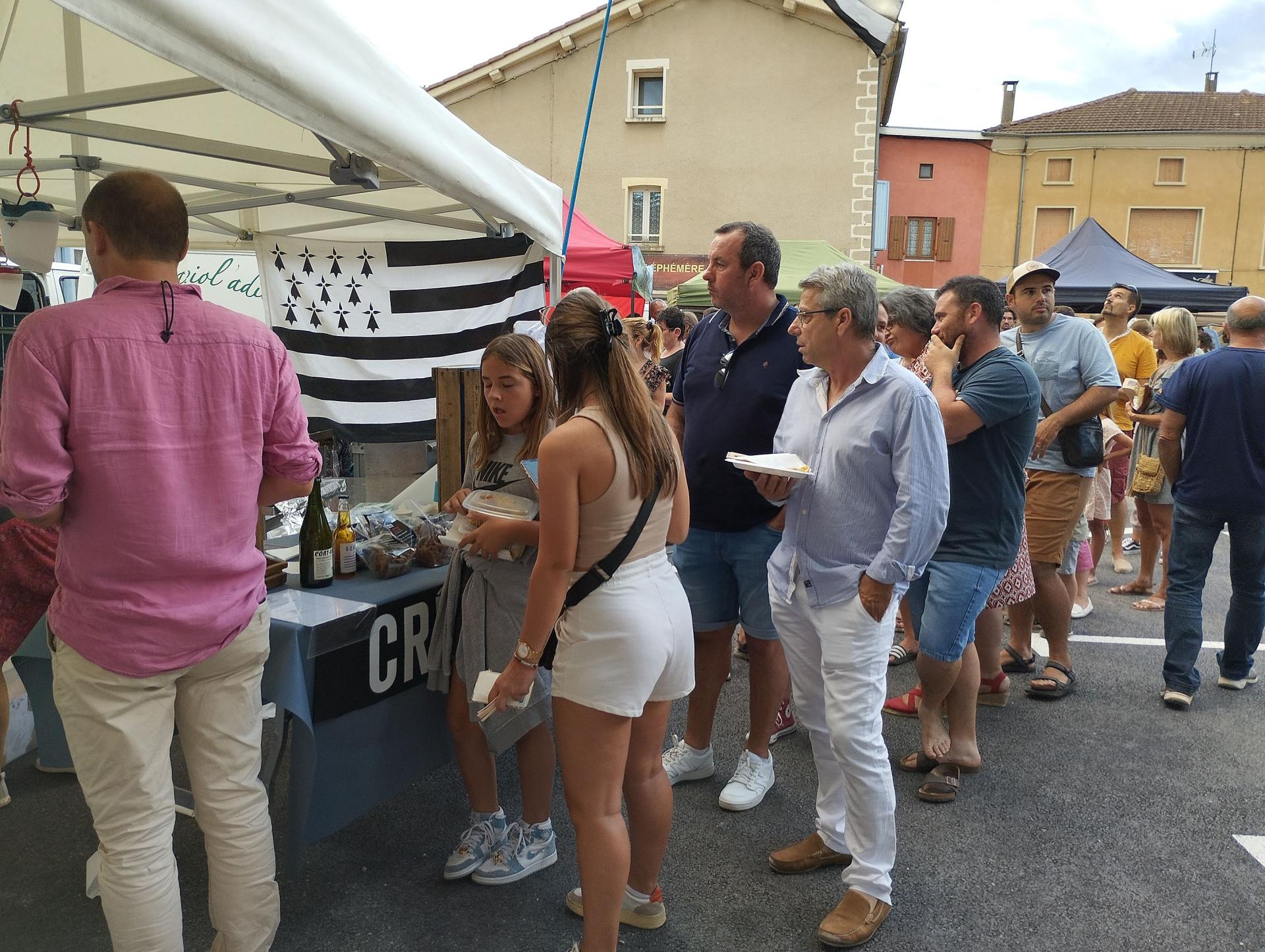 la queue pour une assiette