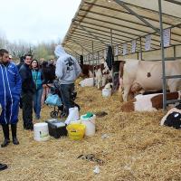 derrière les coulisses