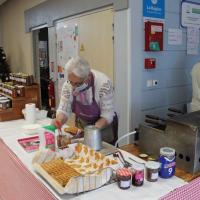 Marie Jeanne avec gaufres et saucisses