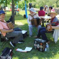 3 accordéonistes animent