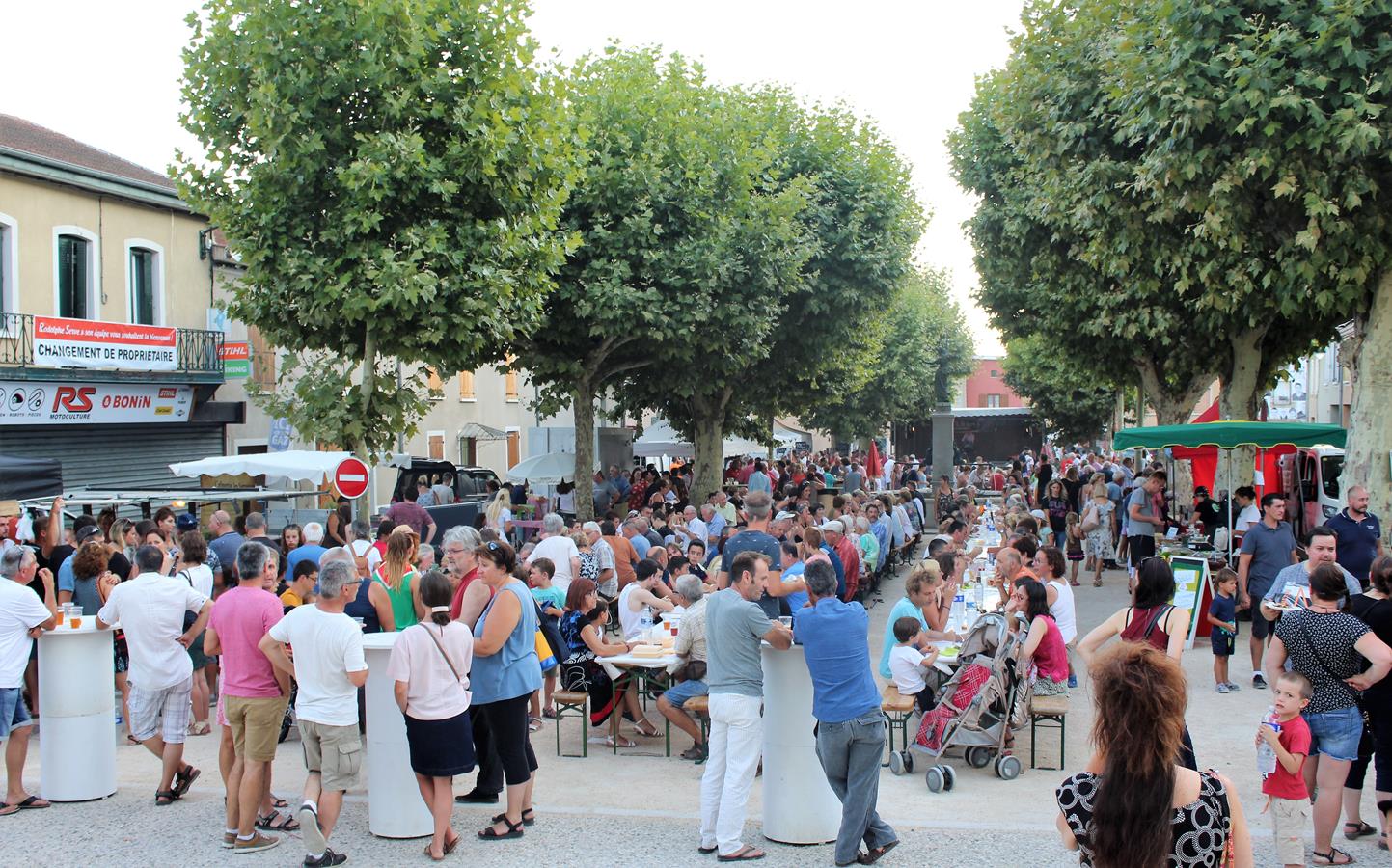 devant la mairie