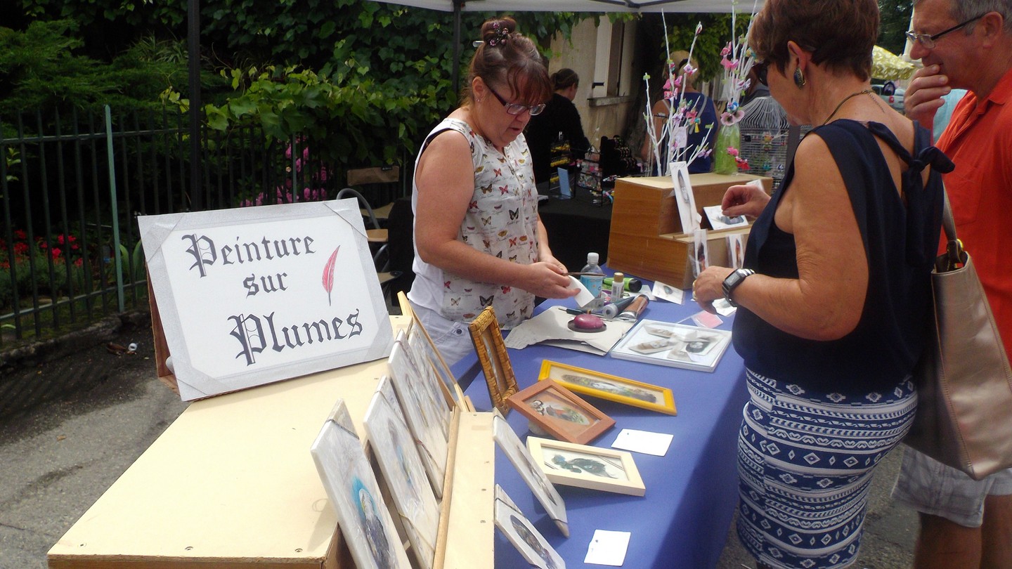 peinture sur plumes d'oiseaux