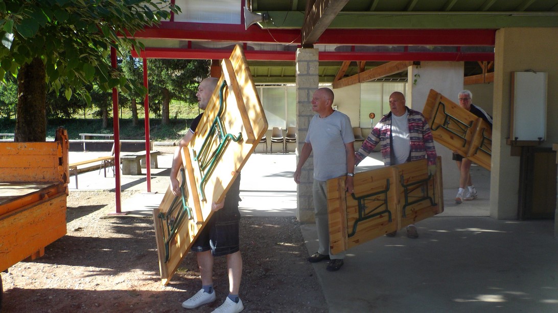 transport des tables et bancs