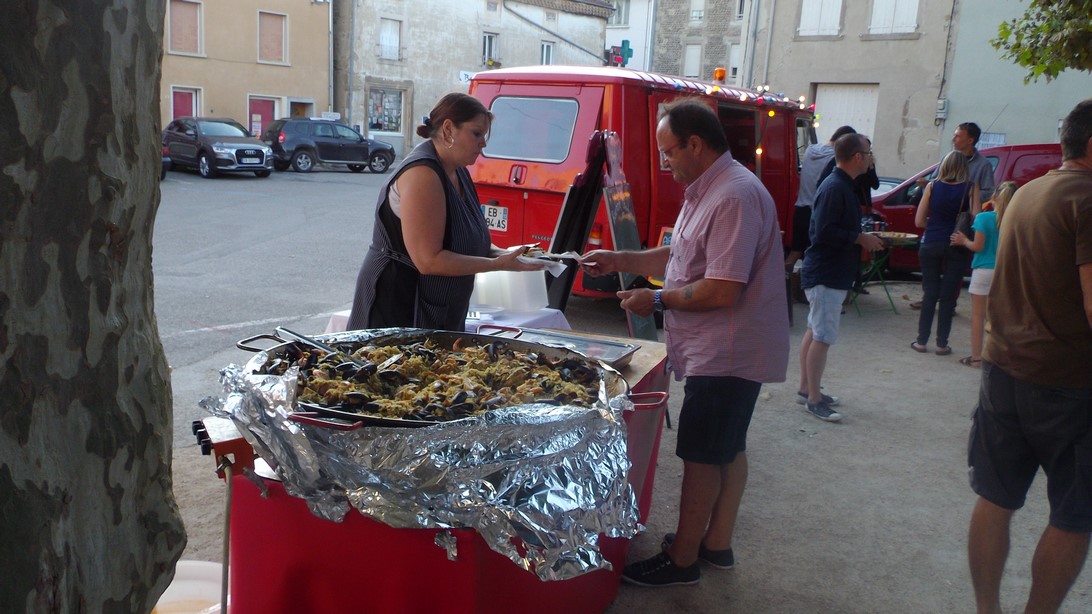 la paëlla de notre traiteur boucher