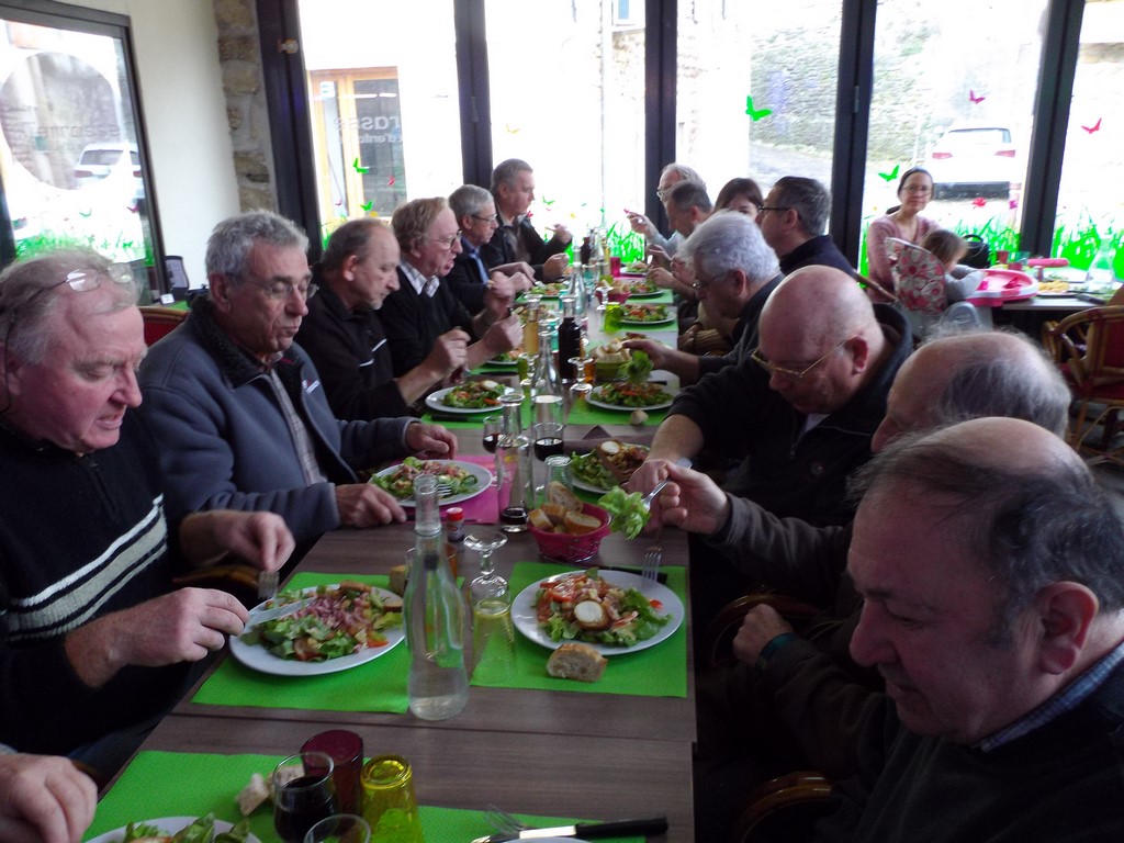 repas offert en remerciement du travail accompli par les bénévoles